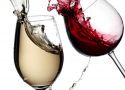 Làm thế nào để lắc rượu vang đúng điệu