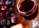 Rượu vang đỏ giúp chị em giảm nguy cơ ung thư vú